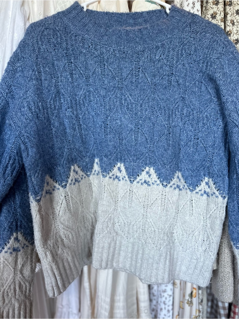 Sweater - Picture 2 of 4